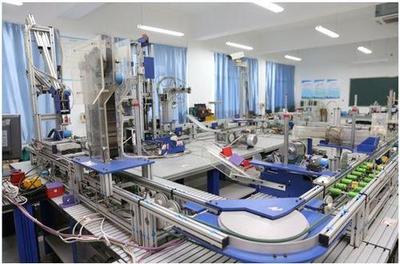 重慶萬州商貿(mào)中等專業(yè)學校機電一體化技術開發(fā)探索